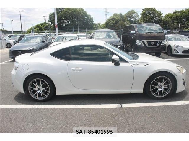 Toyota 86 2013-04 7506786-9