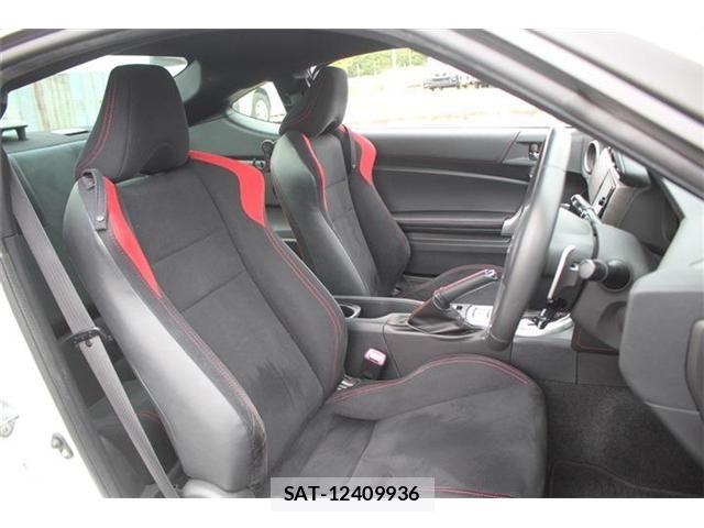 Toyota 86 2015-09 7498943-21