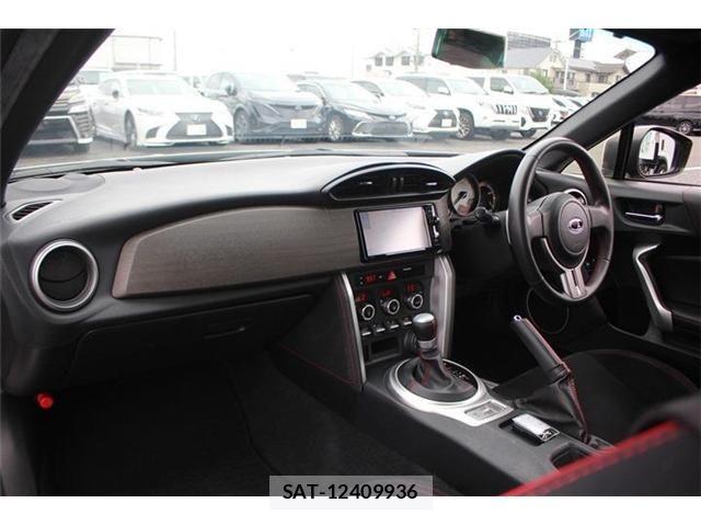 Toyota 86 2015-09 7498943-23