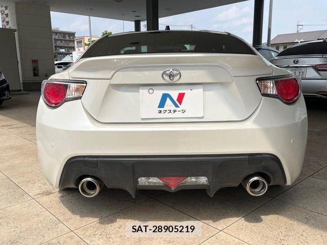 Toyota 86 2013-03 7506145-15