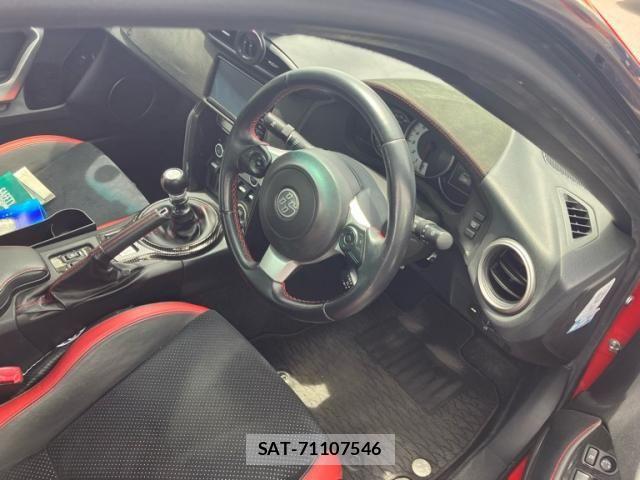 Toyota 86 2018-11 7561378-15