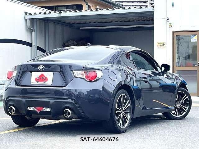 Toyota 86 2013-01 7614488-2