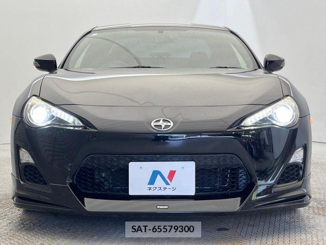 Toyota 86 2013-06 7614527-16