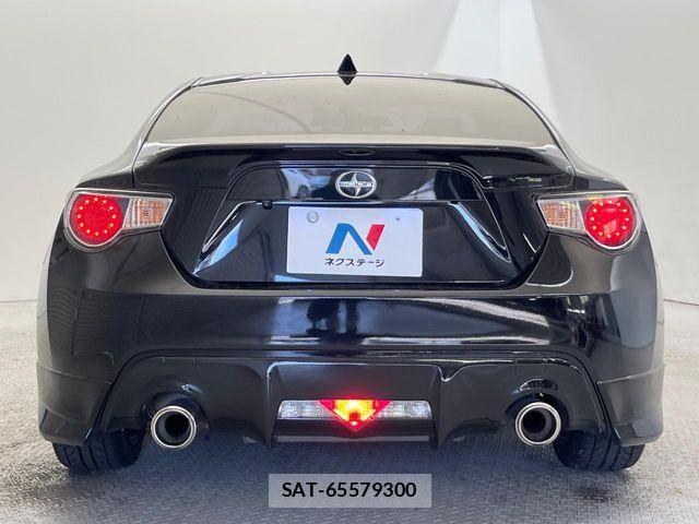 Toyota 86 2013-06 7614527-17