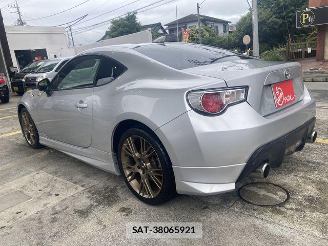 Toyota 86 2012-08 7614540-9