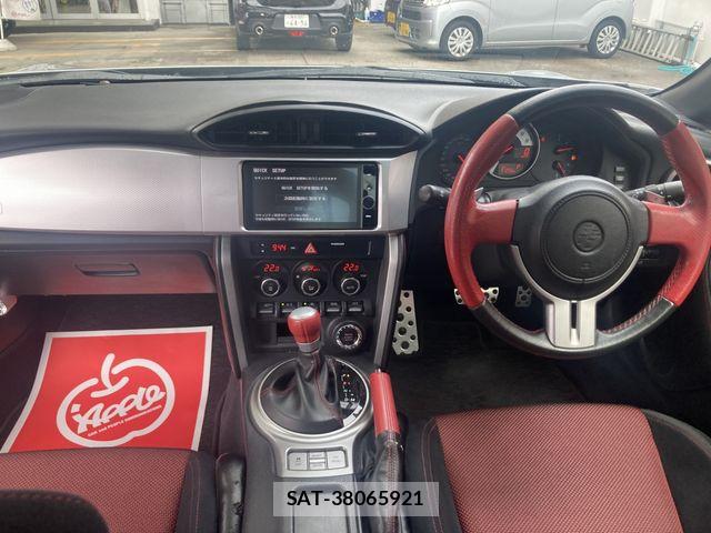 Toyota 86 2012-08 7614540-1