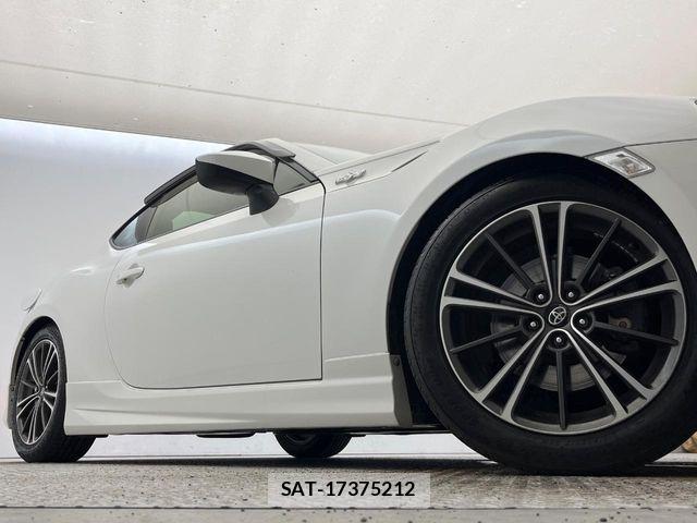 Toyota 86 2013-02 7614369-14