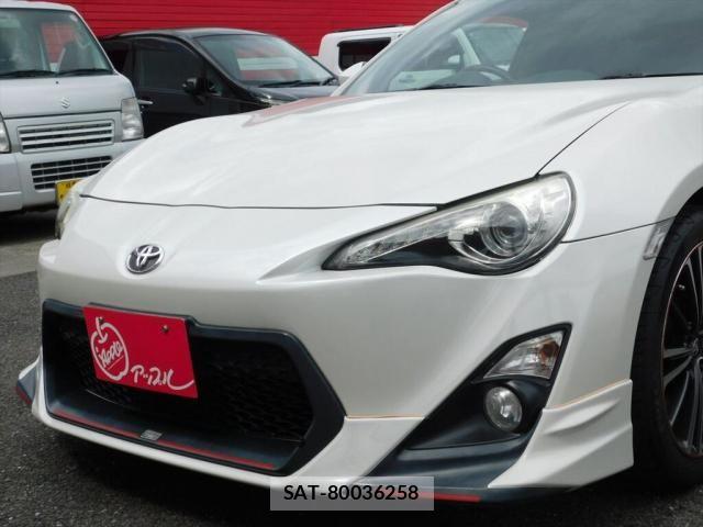 Toyota 86 2013-10 7614425-12