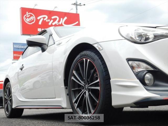 Toyota 86 2013-10 7614425-14