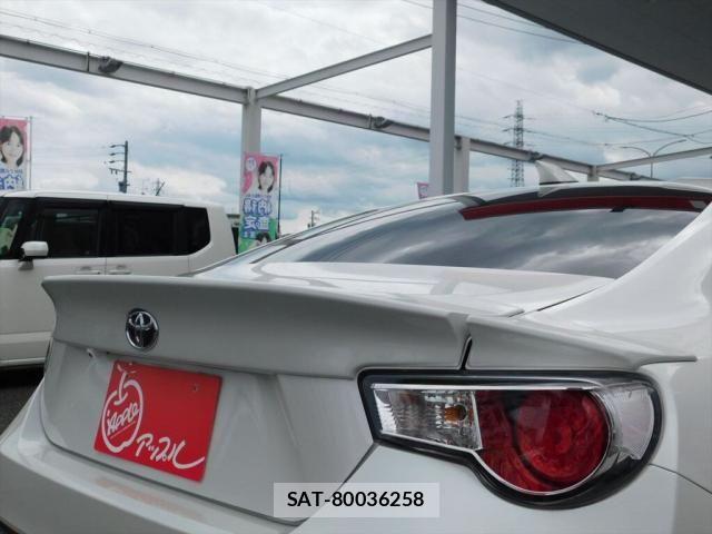 Toyota 86 2013-10 7614425-19