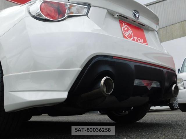 Toyota 86 2013-10 7614425-23