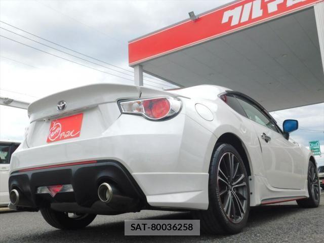 Toyota 86 2013-10 7614425-26