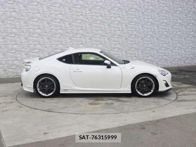 Toyota 86 2015-10 7719479-12