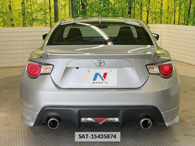 Toyota 86 2015-06 7781059-16