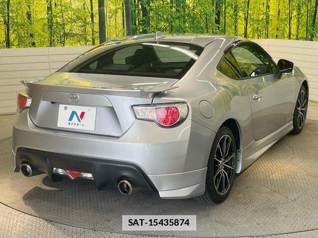 Toyota 86 2015-06 7781059-18