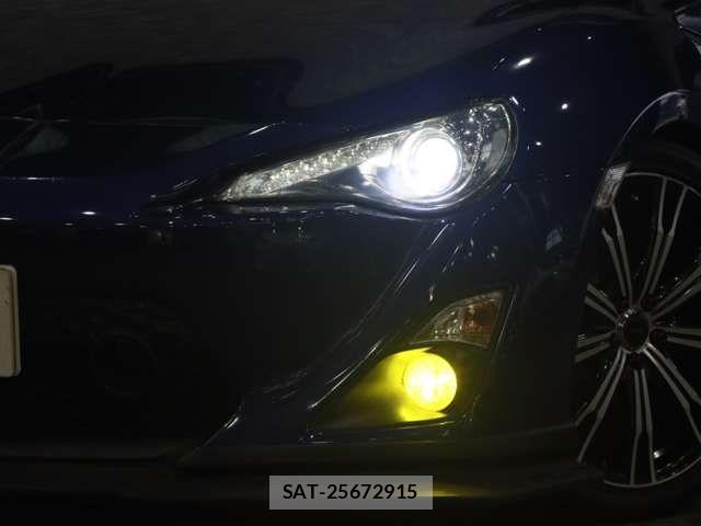 Toyota 86 2013-02 7780857-16
