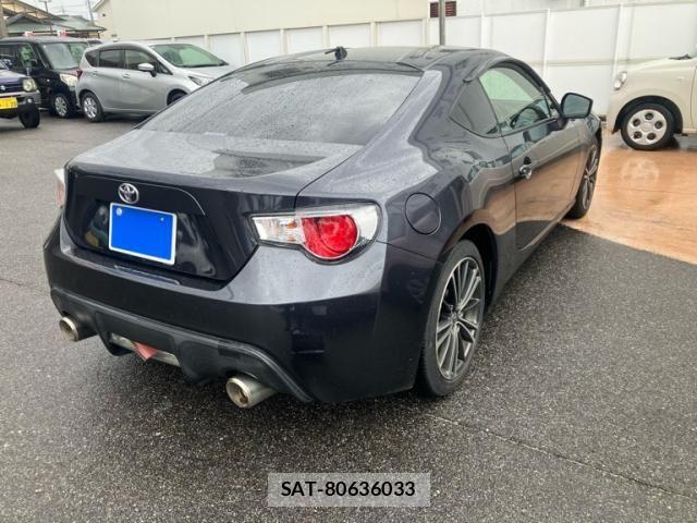Toyota 86 2013-02 7780493-2