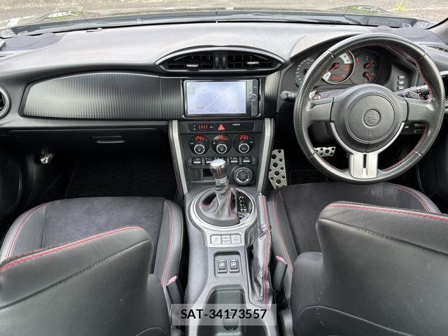 Toyota 86 2012-06 7875054-1