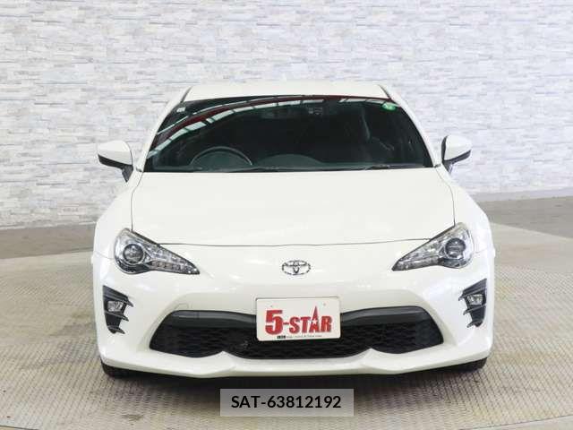 Toyota 86 2017-10 7959514-11