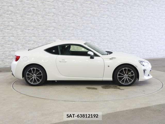 Toyota 86 2017-10 7959514-14