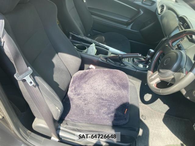 Toyota 86 2012-10 7978240-8