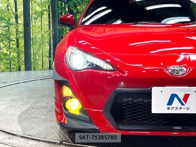Toyota 86 2013-12 8033864-11