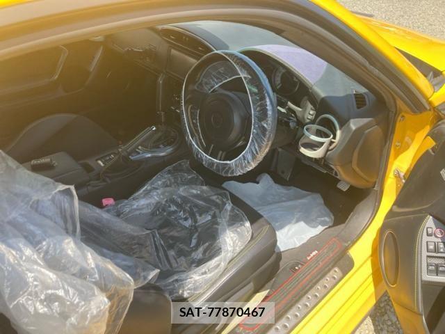Toyota 86 2015-12 8033607-16
