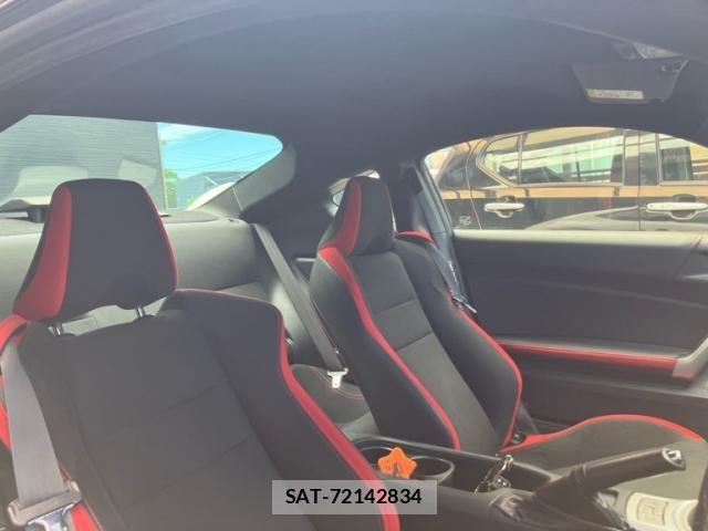 Toyota 86 2019-09 8033825-26