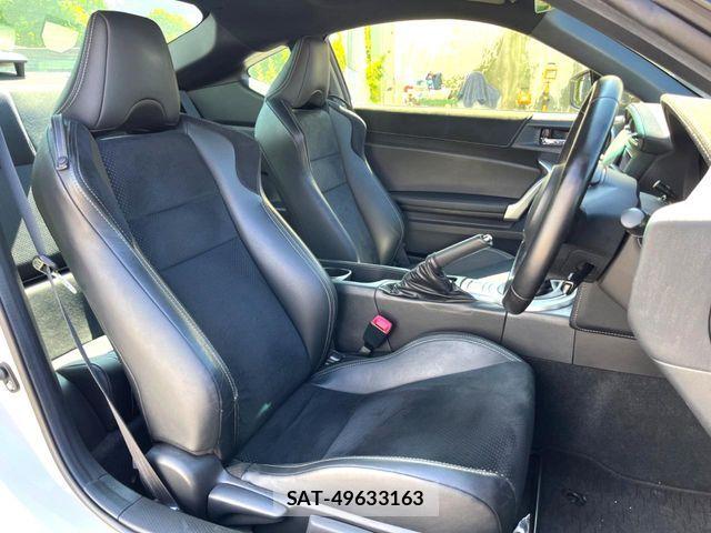 Toyota 86 2020-12 8033364-8