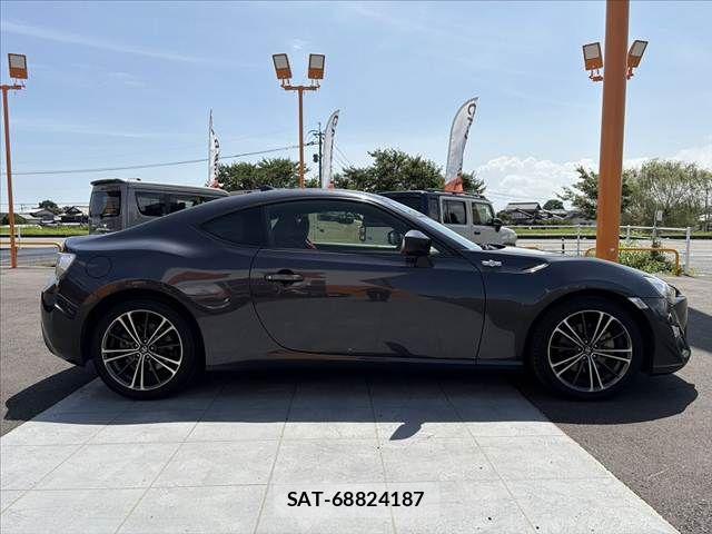 Toyota 86 2012-05 8072221-11