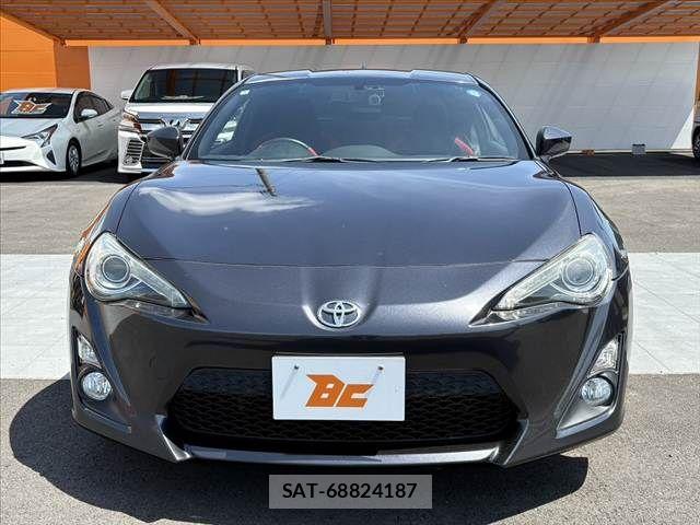 Toyota 86 2012-05 8072221-8