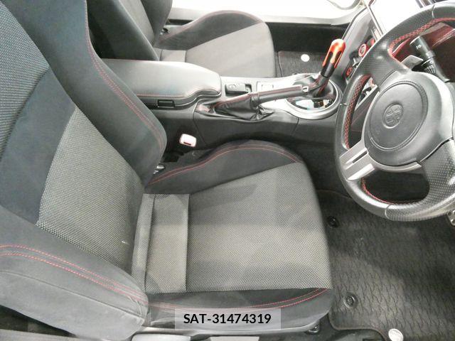 Toyota 86 2012-10 8071995-14