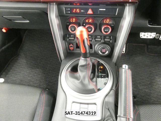 Toyota 86 2012-10 8071995-24