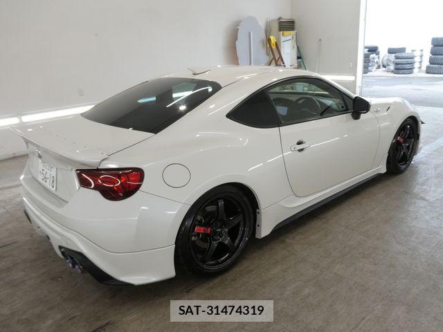 Toyota 86 2012-10 8071995-3