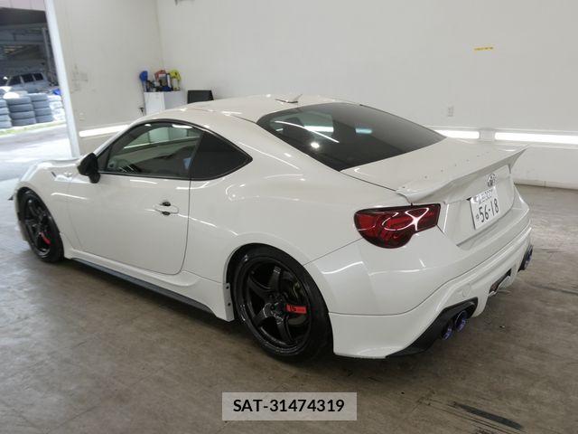 Toyota 86 2012-10 8071995-4