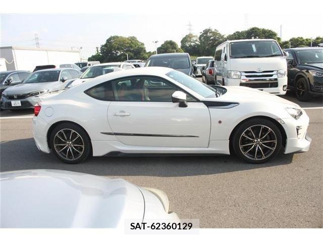 Toyota 86 2016-10 8071347-22