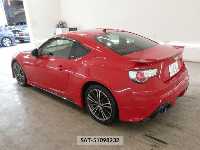 Toyota 86 2013-10 8072091-1