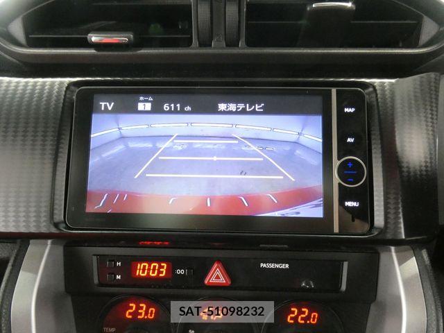 Toyota 86 2013-10 8072091-24