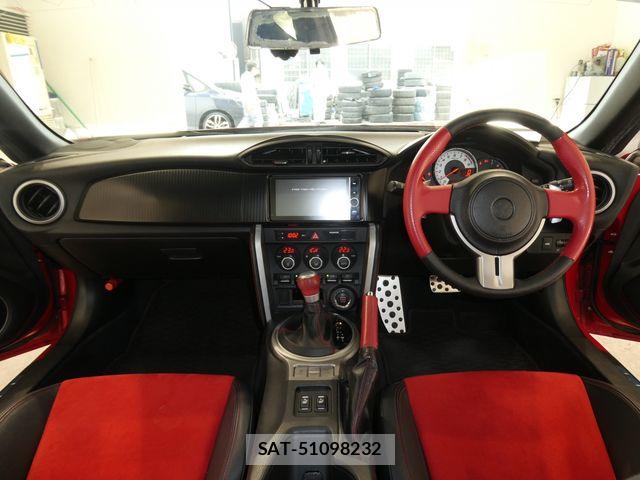 Toyota 86 2013-10 8072091-2
