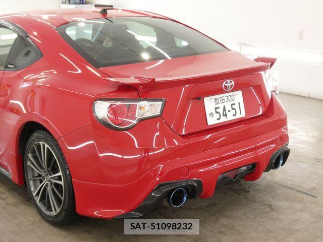 Toyota 86 2013-10 8072091-4