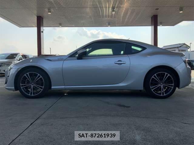 Toyota 86 2013-04 8071966-9