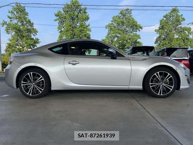 Toyota 86 2013-04 8071966-5