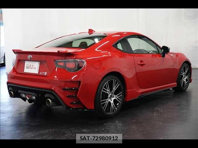Toyota 86 2015-04 8072104-8