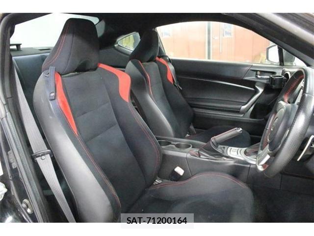 Toyota 86 2012-08 8097223-26