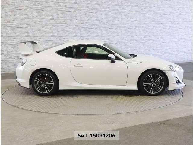 Toyota 86 2016-06 8144363-12