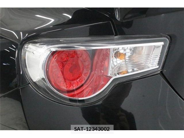 Toyota 86 2013-09 8144672-15