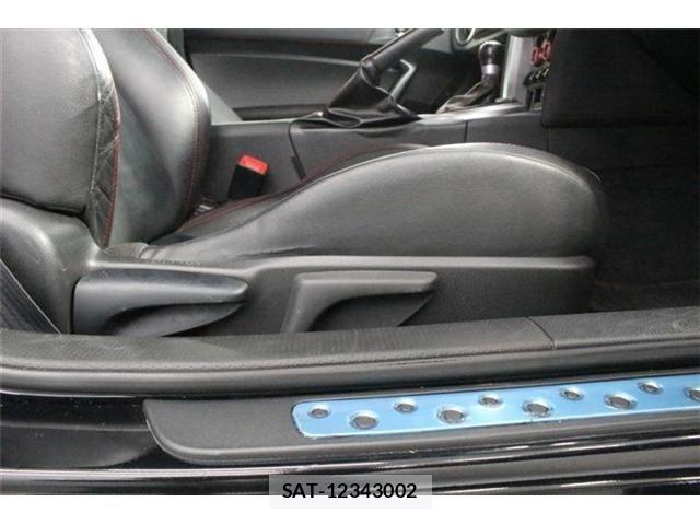 Toyota 86 2013-09 8144672-25