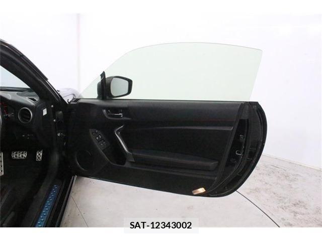 Toyota 86 2013-09 8144672-28
