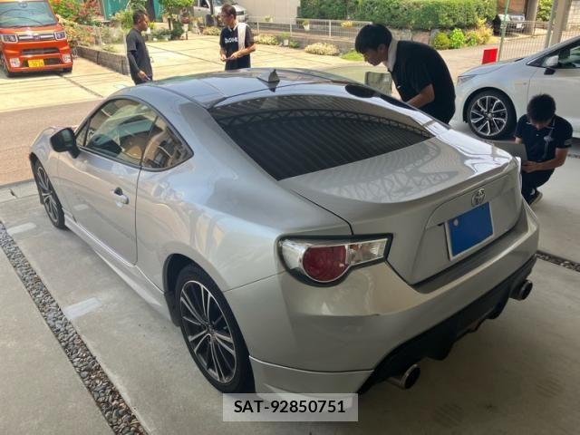 Toyota 86 2014-05 8157210-3