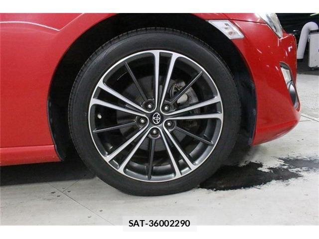 Toyota 86 2012-10 8156875-23